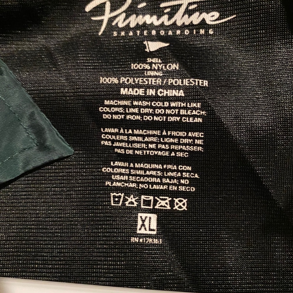 Primitive windbreaker - Picture 4 of 4
